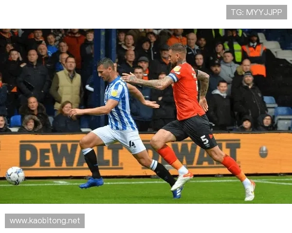 哈德斯菲尔德俱乐部的历史沿革与未来发展展望分析