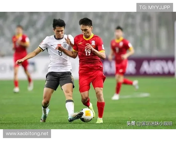 国足新星闪耀国际赛场助球队逆转夺冠掀起全国足球热潮