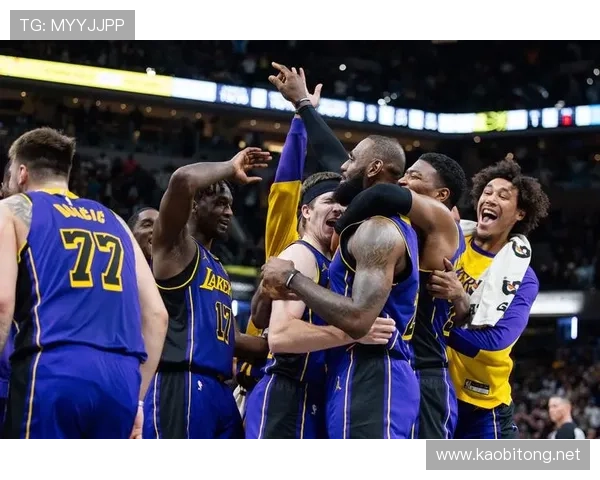 NBA最新战报：詹姆斯领衔湖人逆转战胜勇士 小杜比突发伤情成比赛关键