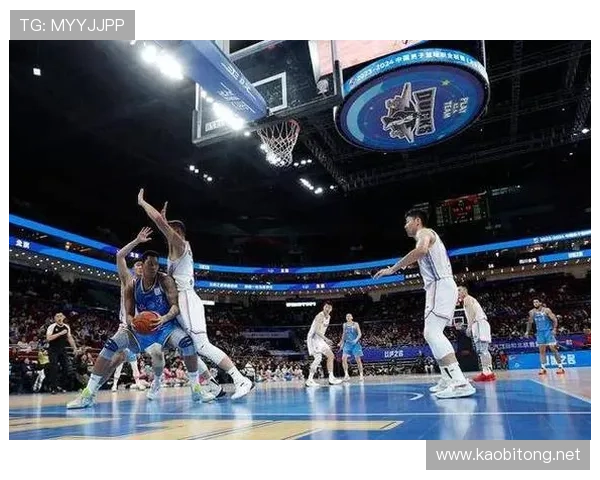 NBA季后赛激战正酣多支劲旅上演逆转好戏引爆球迷热情全场沸腾